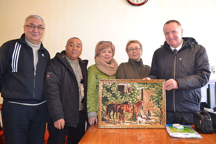 Leiter der HSS in Zentralasien mit der Vertreterin der staatlichen Naryn-Universität 