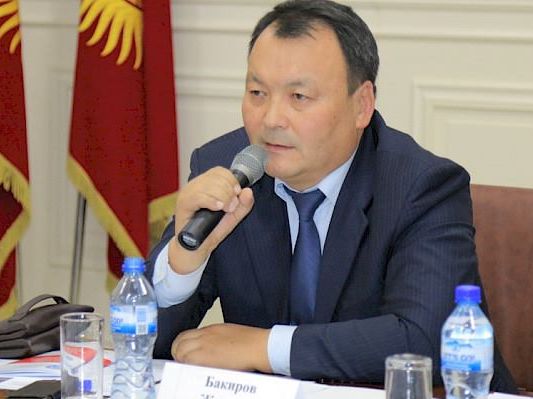 Stellvertretender Leiter der Abteilung für Organisations- und Inspektionsarbeit und für lokale Selbstverwaltung in der kirgisischen Regierung, Herr Zhetigen Bakirov