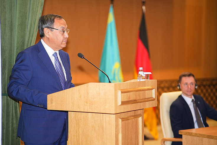 Grußwort von Prof. Dr. Akhylbek Kurishbayev, Präsident der Nationalen Akademie der Wissenschaften beim Präsidenten der Republik Kasachstan.