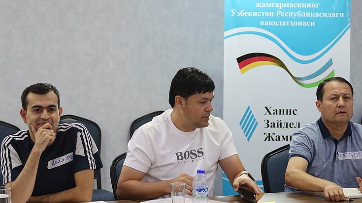 В ходе заключительных презентаций участники представляют разработанные ими учебные модули и применяют современные методы преподавания и фасилитации.